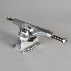 Thunder Trucks O'Neill Commodore Pro 148 Light Skateboard Trucks - 8.25'' -Pro skate shop thunder trucks oneill commodore pro 148 light skateboard trucks 8 25 p57168 132675 image